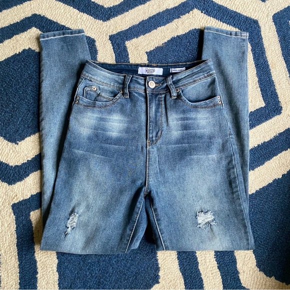 👖 YMI HIGH RISE DISTRESSED SKINNY JEANS! - Picture 6 of 12